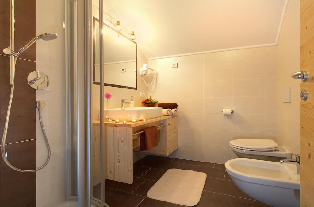 Stiflerhof Apartamento Falzes Habitación foto
