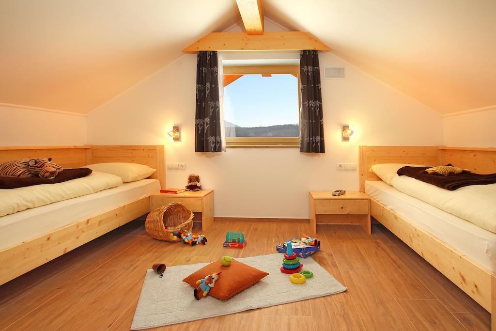 Stiflerhof Apartamento Falzes Habitación foto