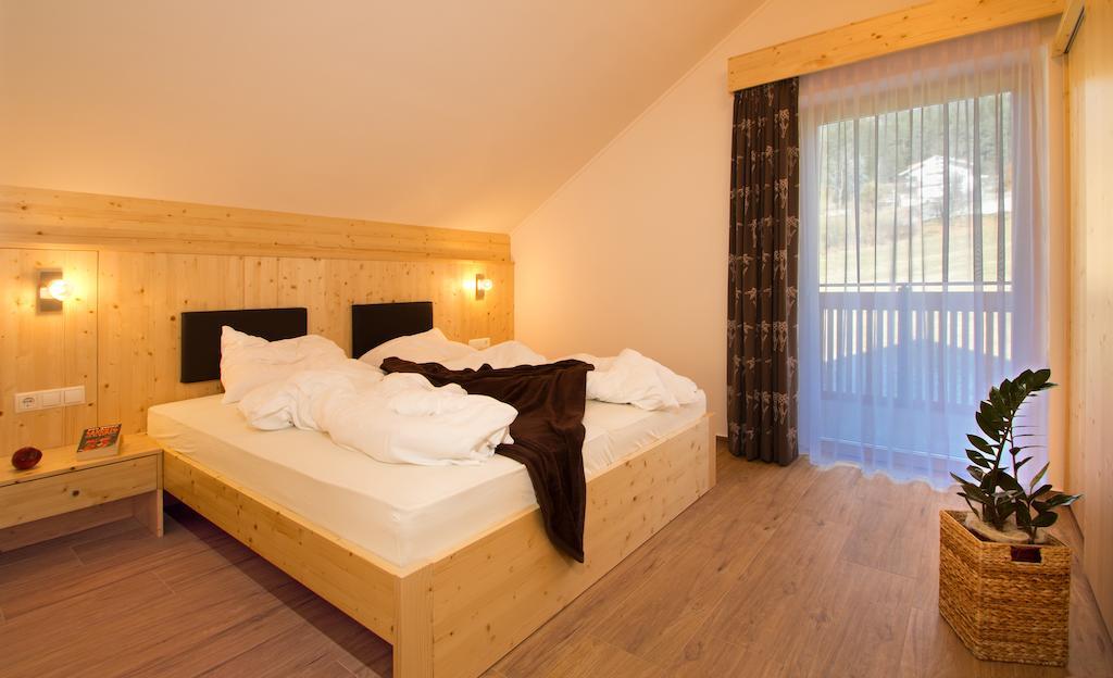 Stiflerhof Apartamento Falzes Habitación foto
