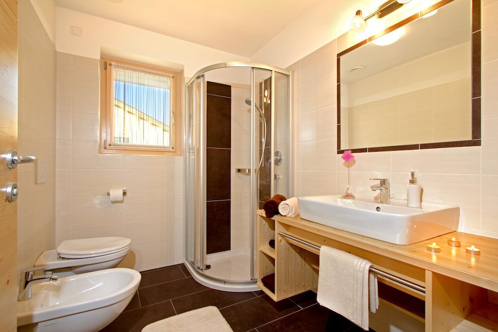 Stiflerhof Apartamento Falzes Habitación foto